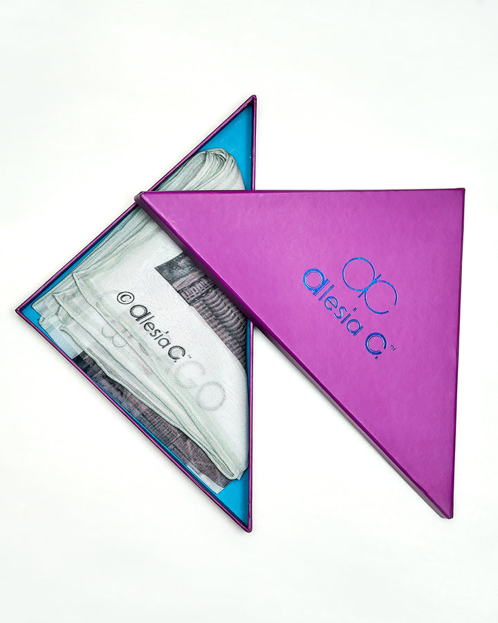 Chicago Skyline Mulberry Silk Charmeuse Rectangle Scarf – Gray and White