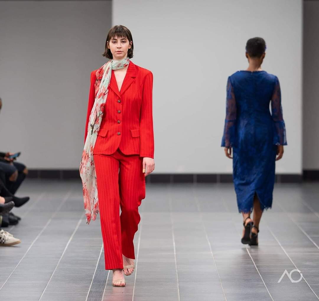 Scarf Styling Masterclass with Designer Alesia Chaika – Learn to Use Scarf Rings