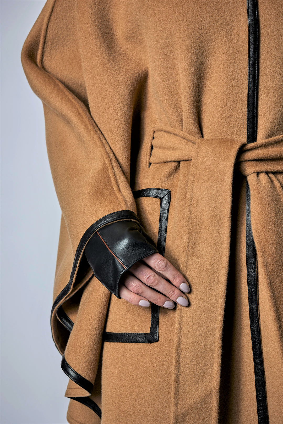 Lady Auto Women’s Fingerless Gloves – Black Lamb Leather with Cashmere Lining