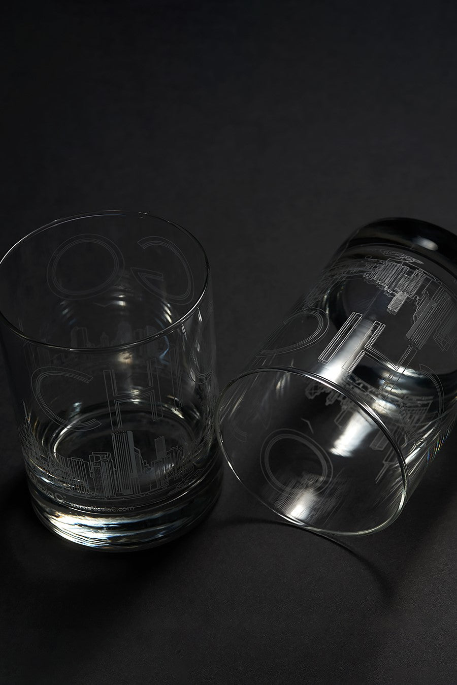Chicago Skyline Engraved Drinkware Glass – 14 oz