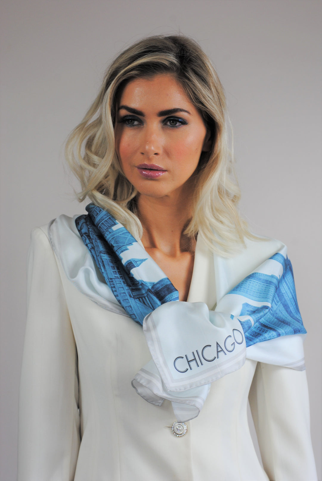 Chicago Skyline Mulberry Silk Charmeuse Scarf – Rectangle – Blue and White
