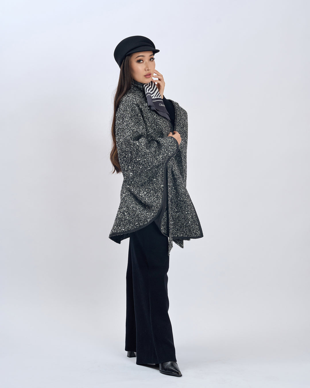 SLIM DANCE Mandala Silk Square Scarf – Black White