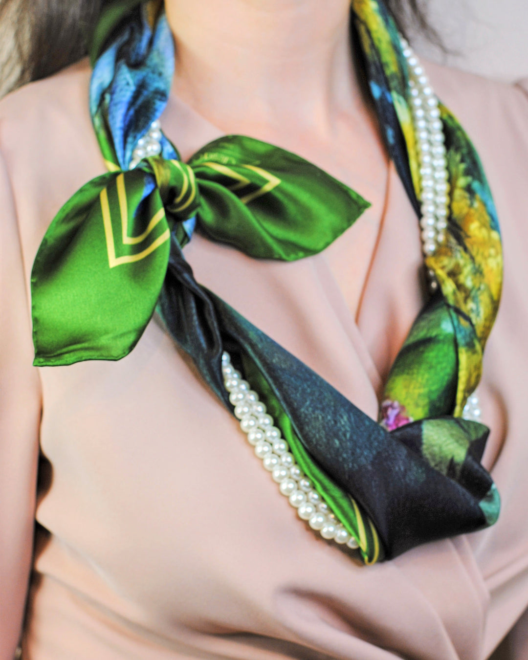 GOLD MEADOW Art-A-Porte Designer 100% Silk Square Scarf in Green Yellow AlesiaC.com
