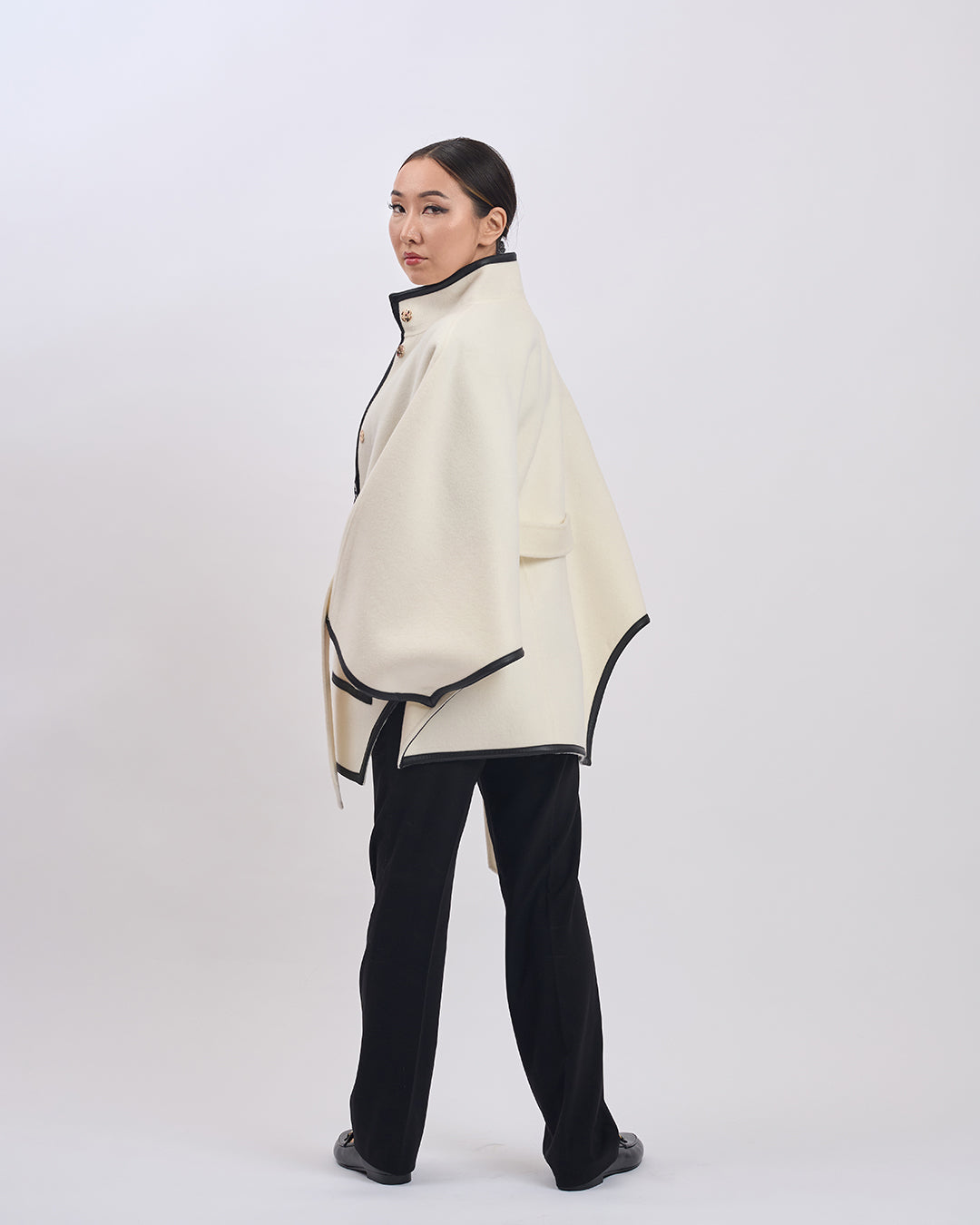 KIMONO PETITE Virgin Wool Belted Short Cape Coat - White Black Leather Trim