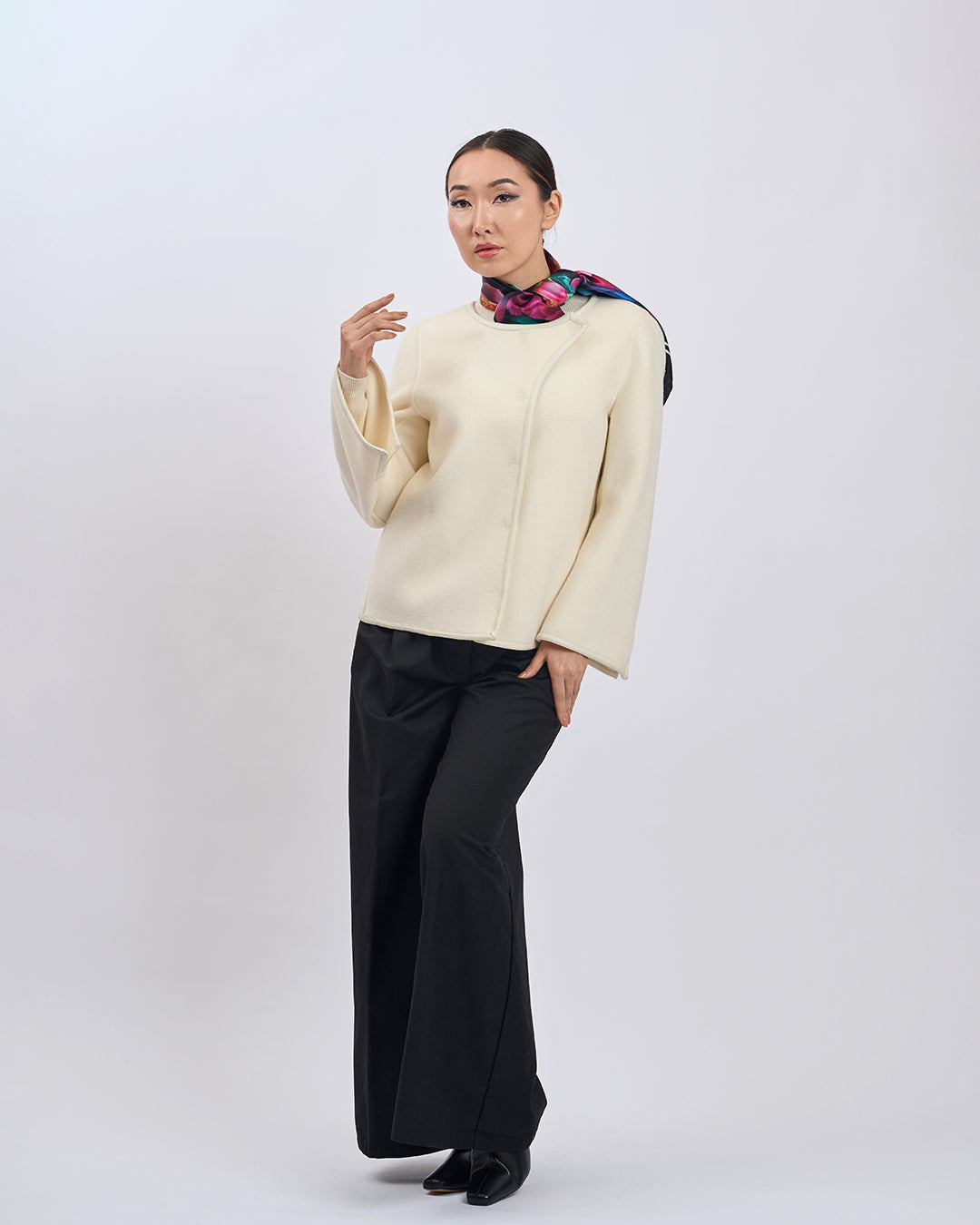 LADY AUTO Virgin Wool Short Coat - White Leather Trim