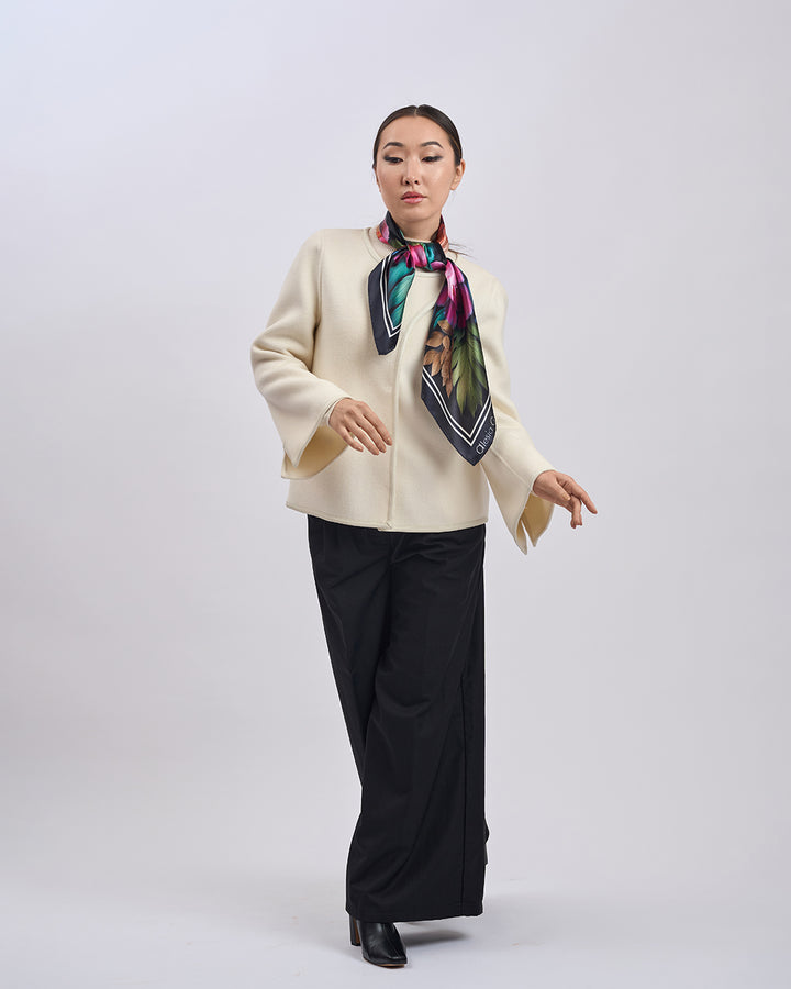 LADY AUTO Virgin Wool Short Coat - White Leather Trim