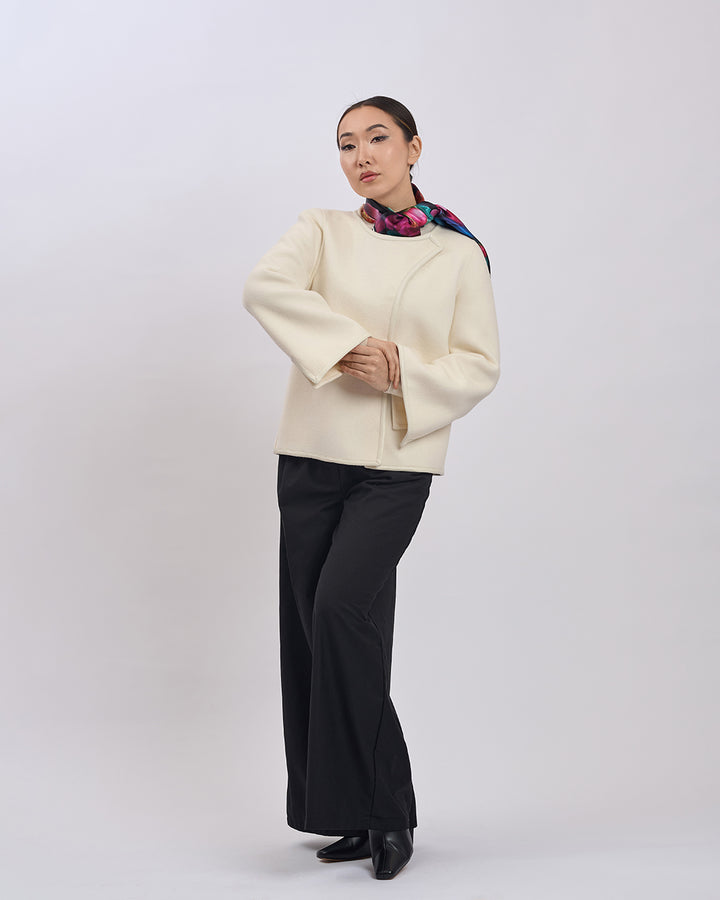 LADY AUTO Virgin Wool Short Coat - White Leather Trim