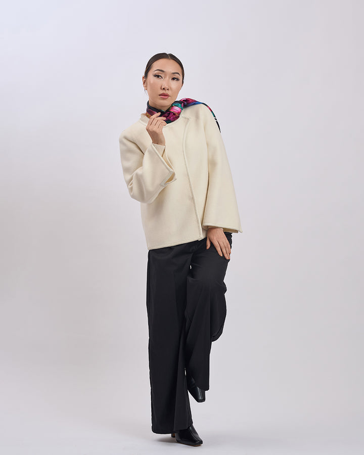 LADY AUTO Virgin Wool Short Coat - White Leather Trim