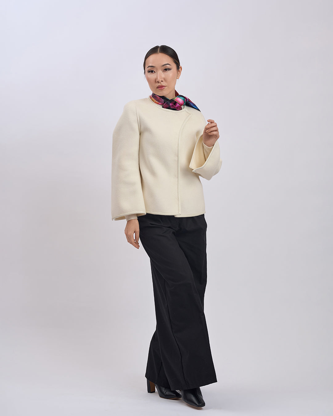 LADY AUTO Virgin Wool Short Coat - White Leather Trim