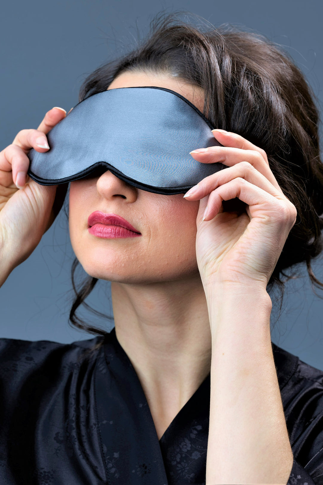 BlisSsleep Silk Eye Mask With Eye Mini Pads Gray Alesia Chaika