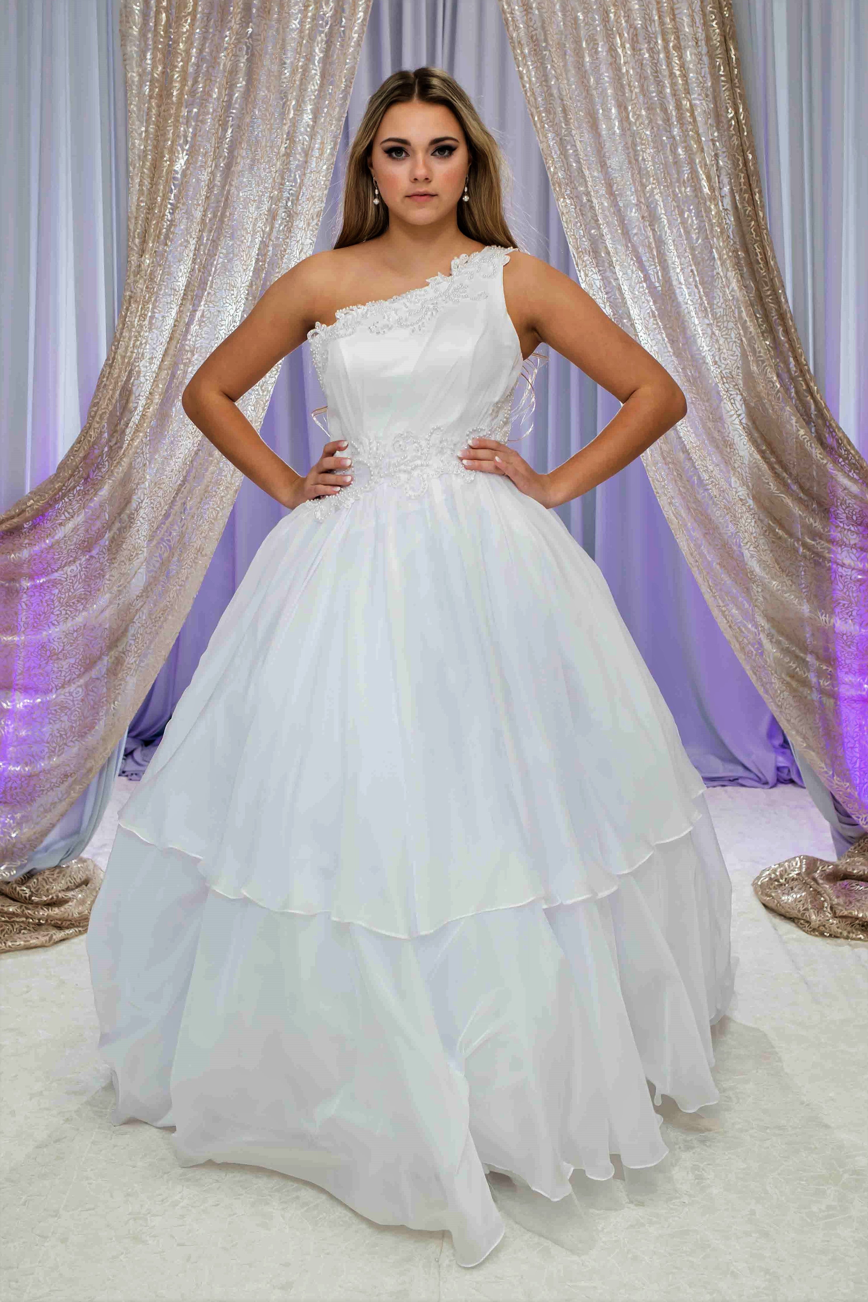 Chiffon ball sales gown wedding dress