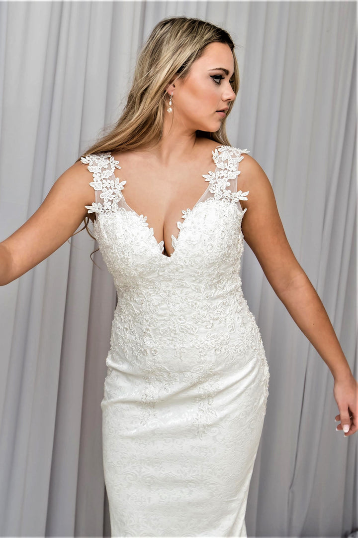 JACQUARDA Beaded Venice Lace V-Neck Sheath Lace Bridal Gown