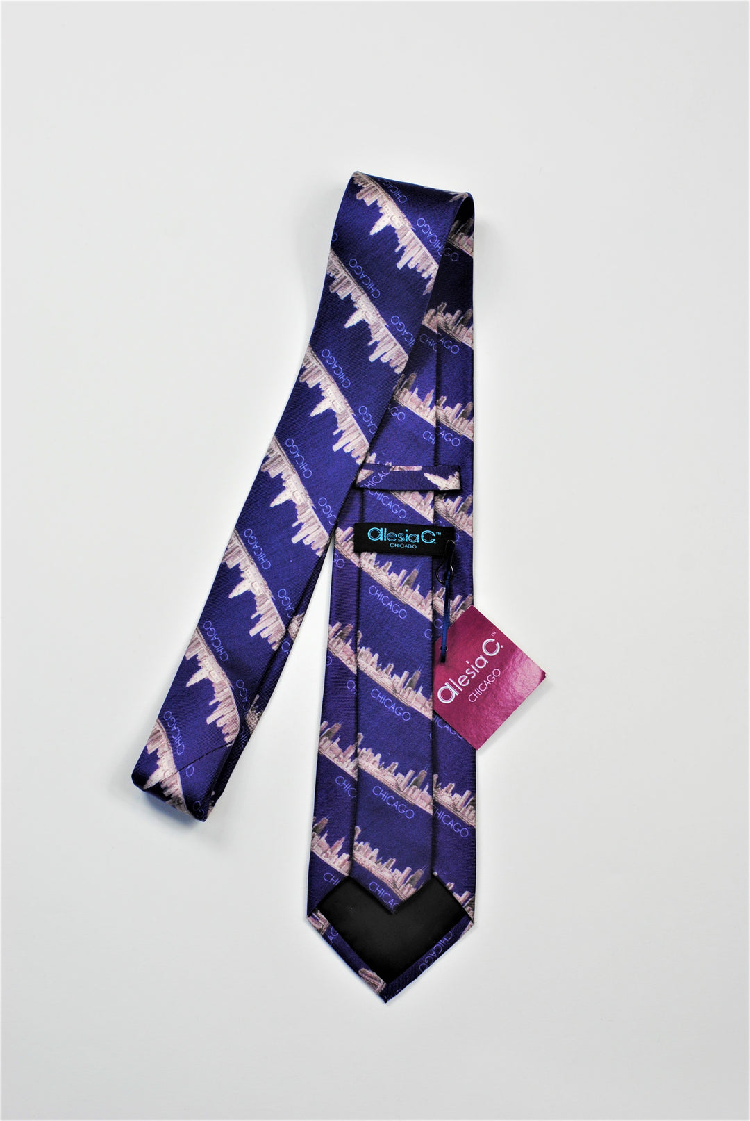 Luxury 100% Silk Men Tie CHICAGO Skyline Art Purple Horizontal