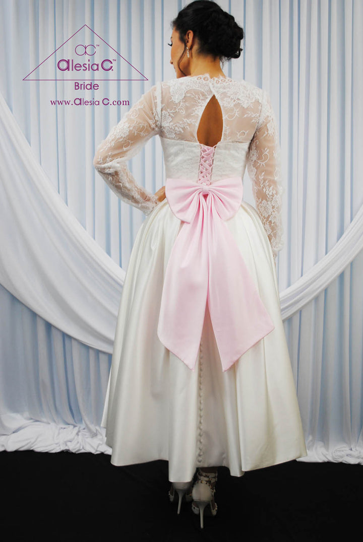 VINTAGA Retro Tea Length Lace Long Sleeves Satin A-Line Bridal Gown